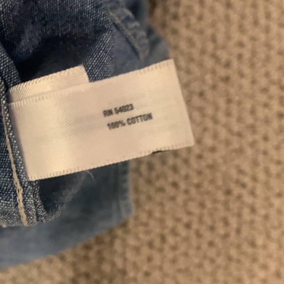 Gap Long Sleeve Chambray Woven Button-Down Shirt - Classic Comfort Blue Cotton - Picture 8 of 8